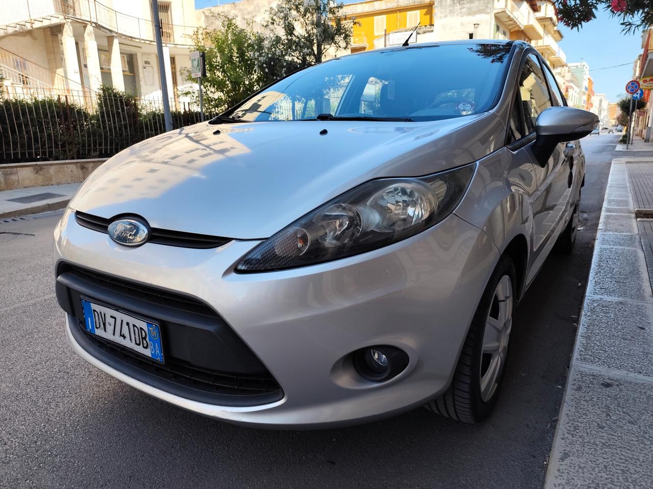 Ford Fiesta 1.2 82cv Benzina 5 porte