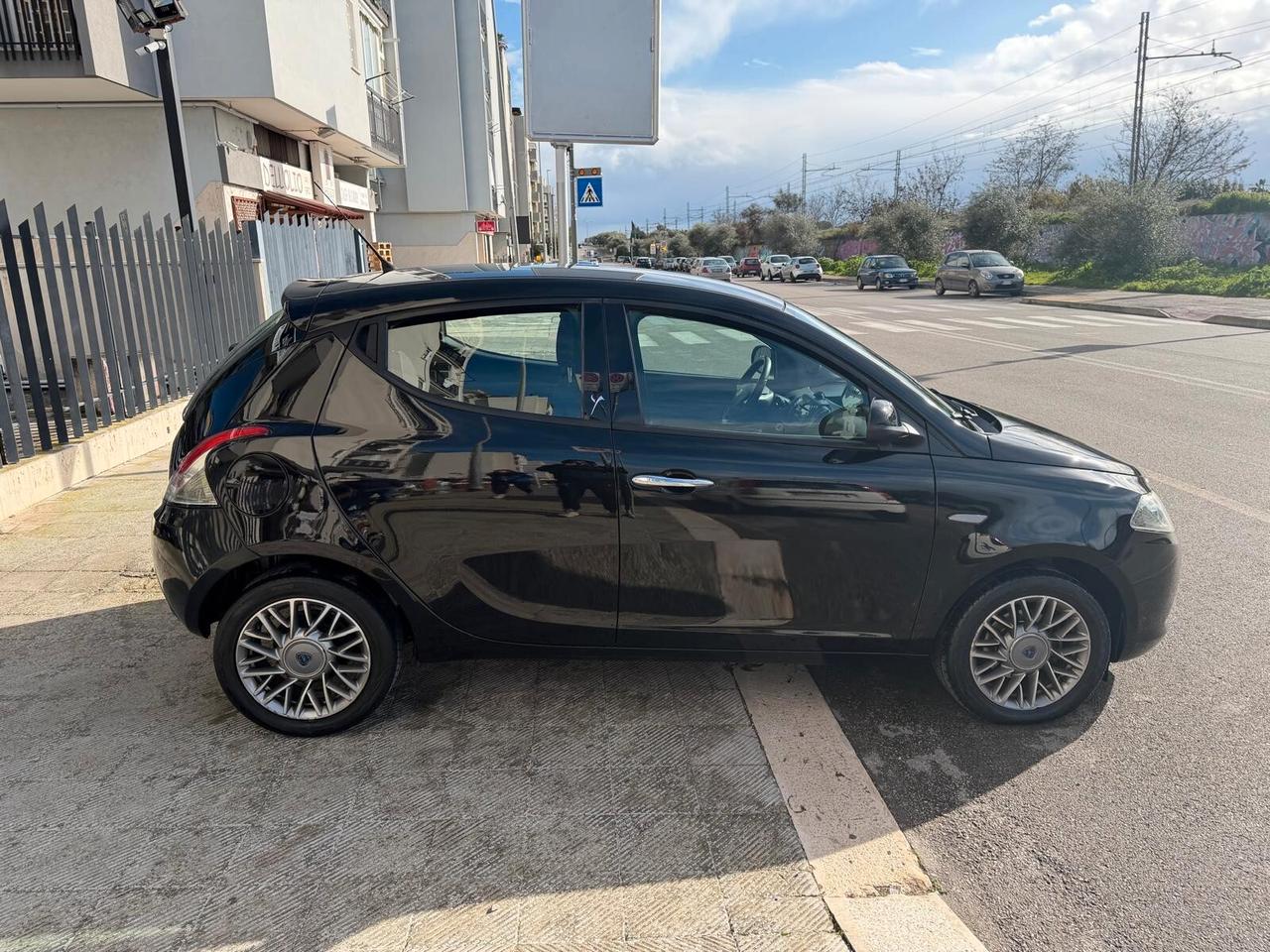 Lancia Ypsilon 1.3 MJT 16V 95 CV 5 porte S&S Platinum