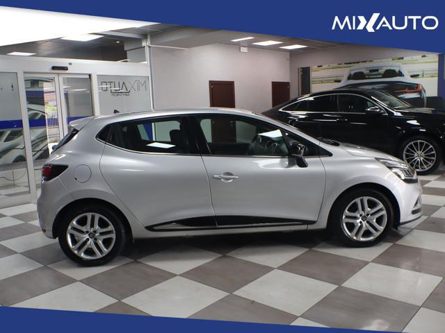 RENAULT Clio Sporter TCe 12V 90 CV Moschino Zen