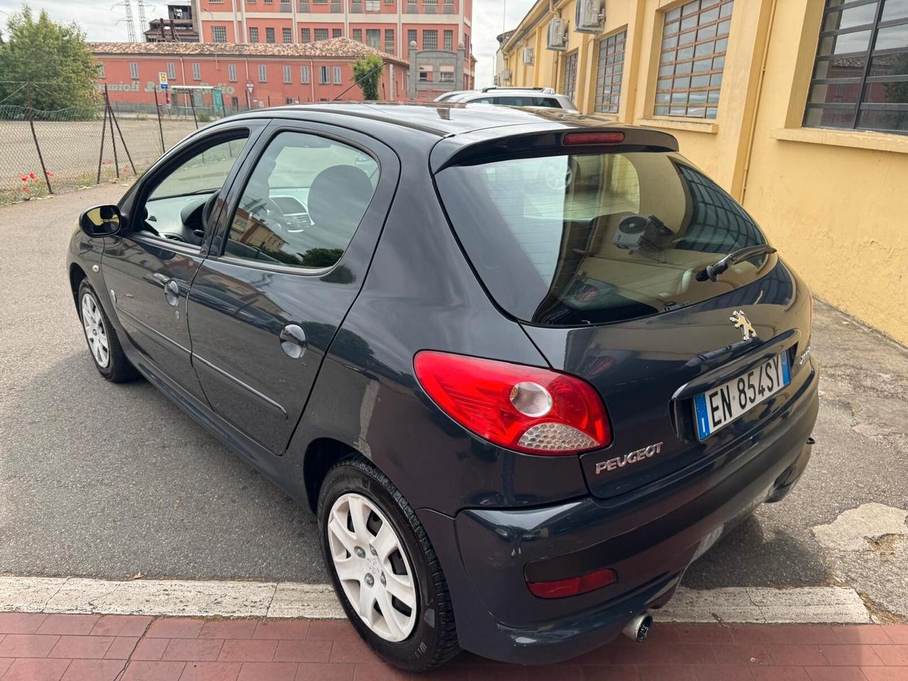 Peugeot 206 2012 1.1 BENZ/GPL 60CV 5p.