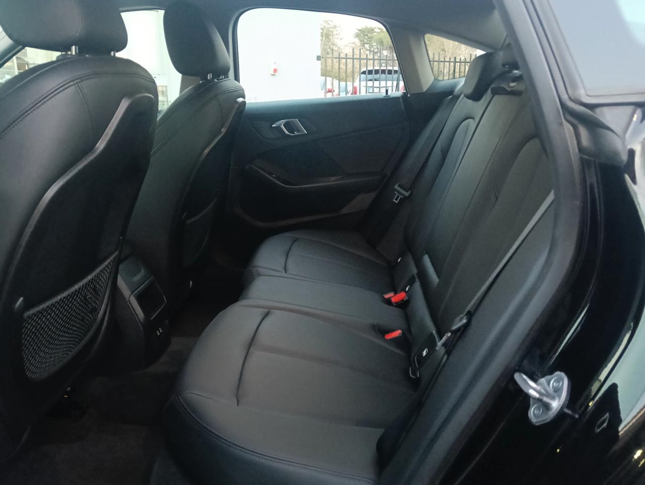 Bmw Serie 2 Gran Coupé 220i Advantage aut.