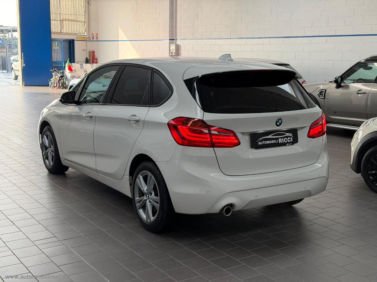 BMW 218i ACTIVE TOURER