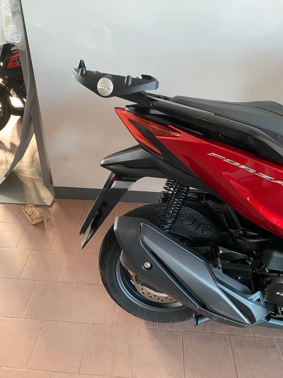 Honda Forza 350