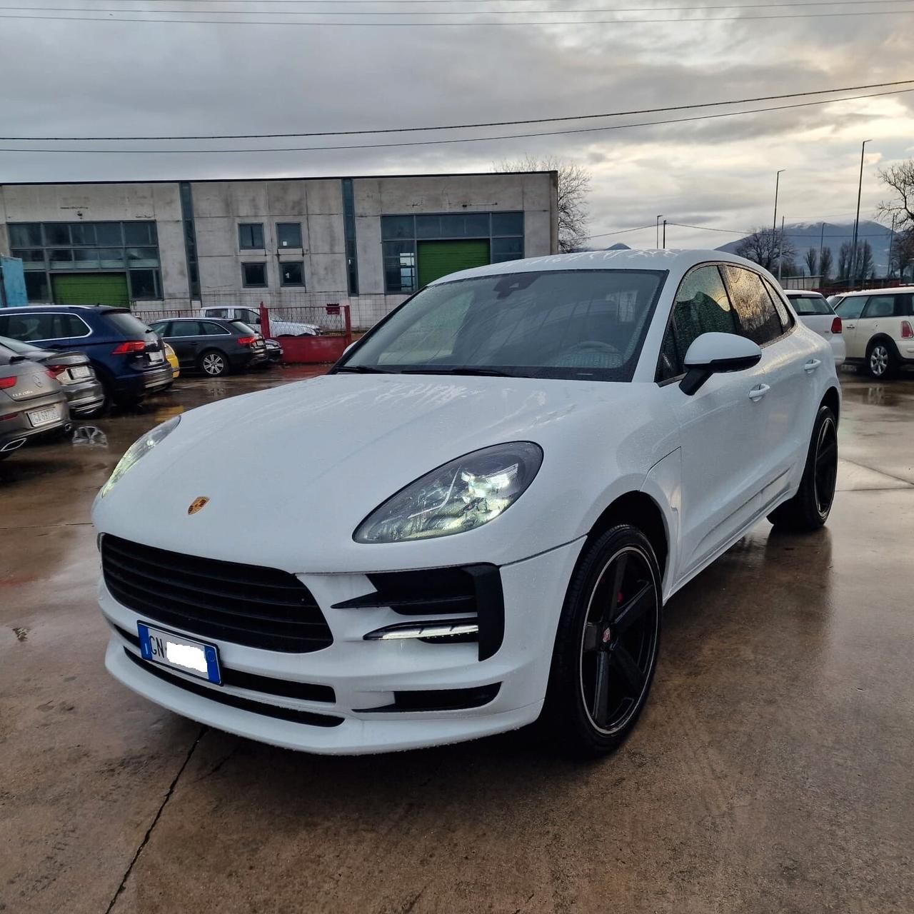 Porsche Macan I 2014 2.0 252cv pdk DA VETRIUNA