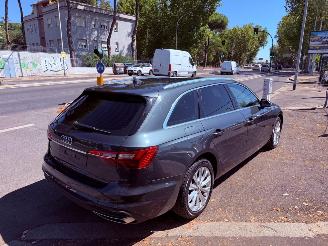 Audi A4 Avant 35 TDI S tronic Business Advanced PDC