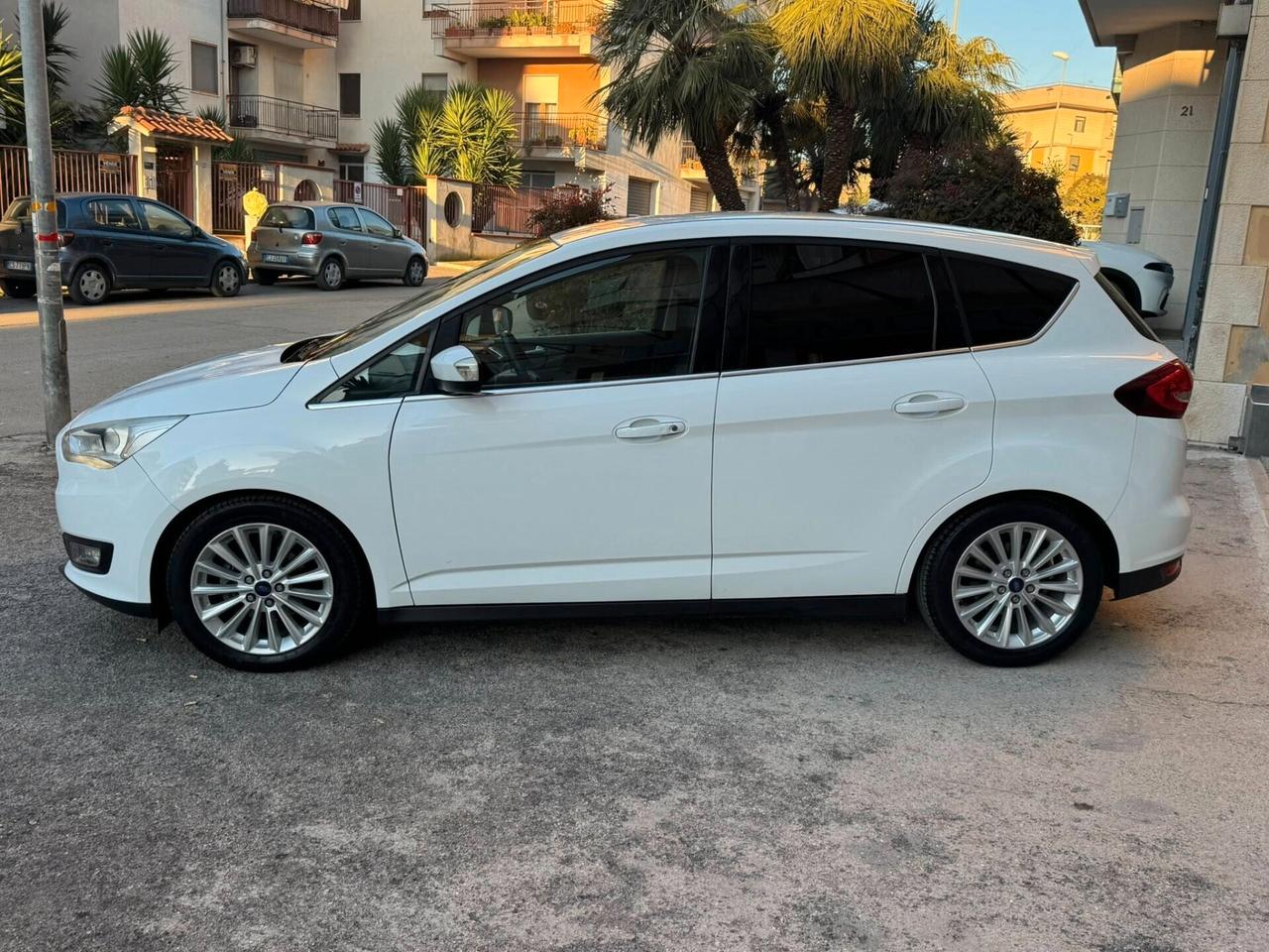 FORD C-MAX 1.5 TDCI E6 120 CV. TITANIUM PERFETTA