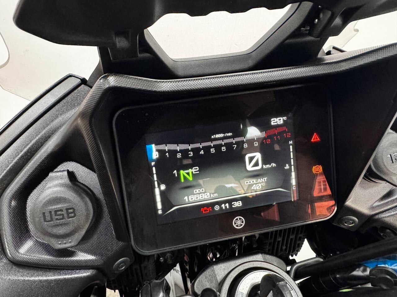 Yamaha Tracer 7 GT per patente A2