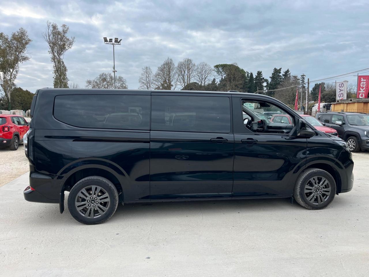 Ford Tourneo Custom 320 L2H1 2.0 170CV AUTO