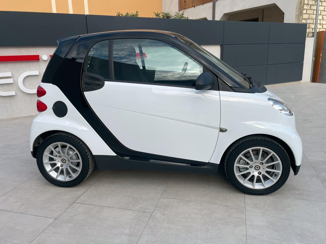 Smart ForTwo 800 33 kW coupé passion cdi