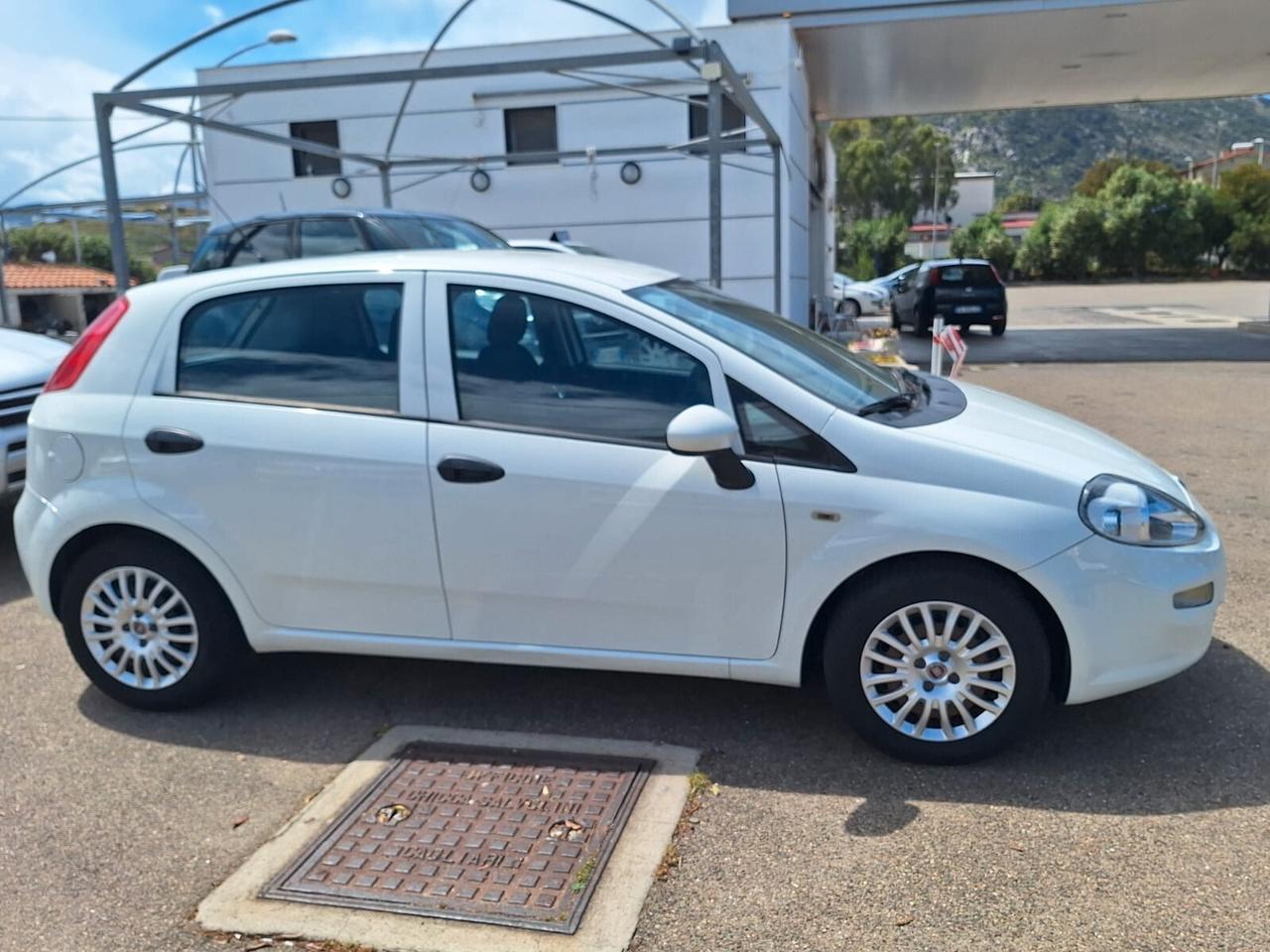 Fiat Punto 1.3 MJT II S&S 95 CV 5 porte Street