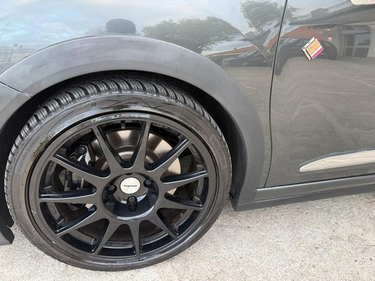 DS3 1.6 THP Performance 208CV Black Special
