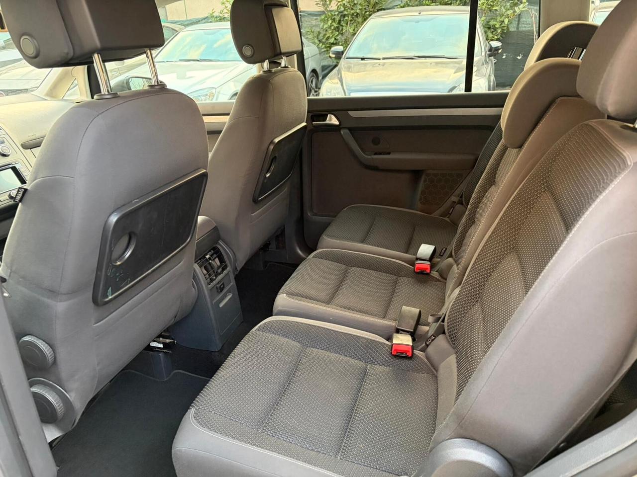 Volkswagen Touran 1.6 TDI Trendline*7POSTI*EURO5