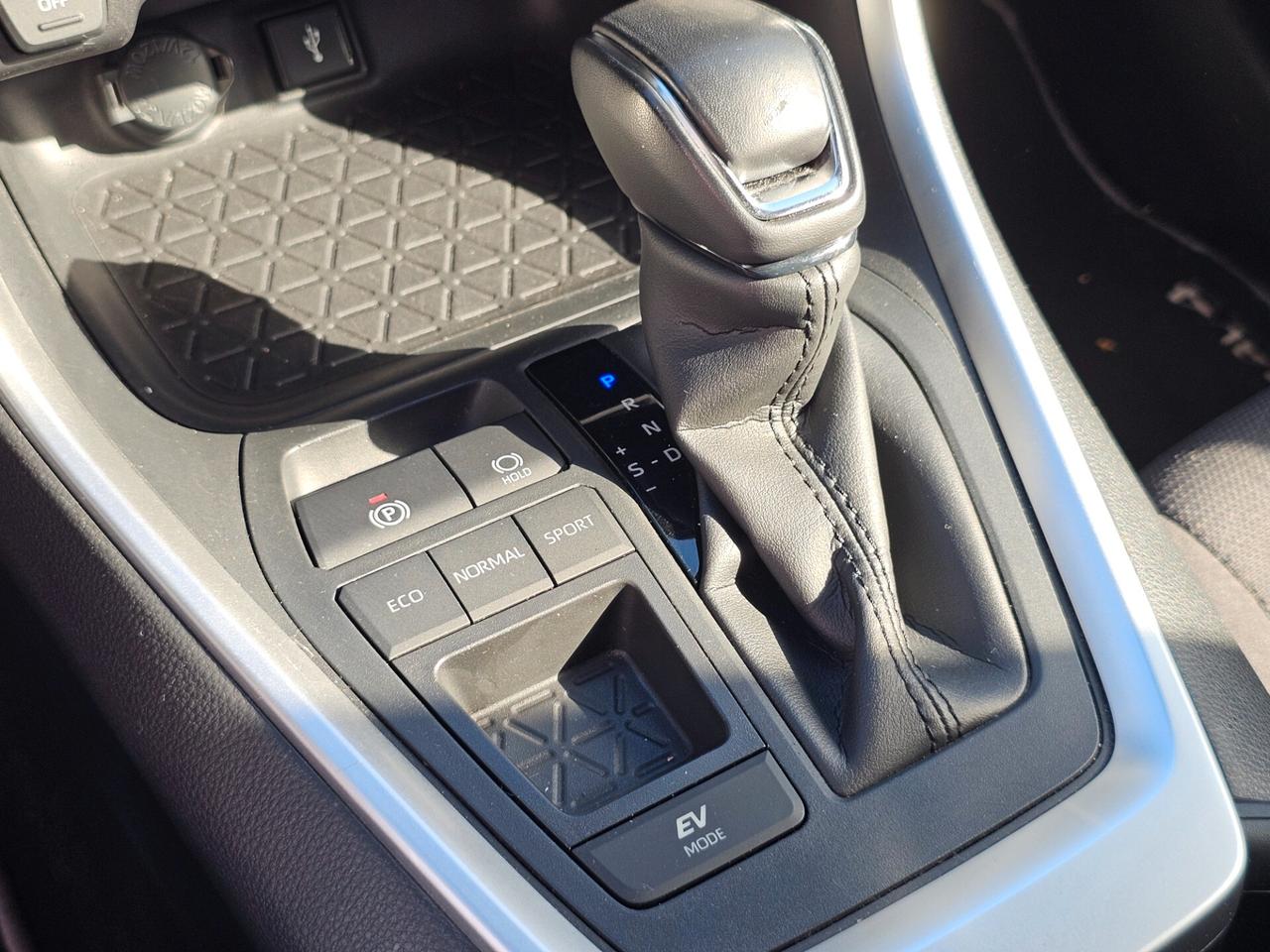 Toyota RAV 4 RAV4 2.5 HV (218CV) E-CVT 2WD Business