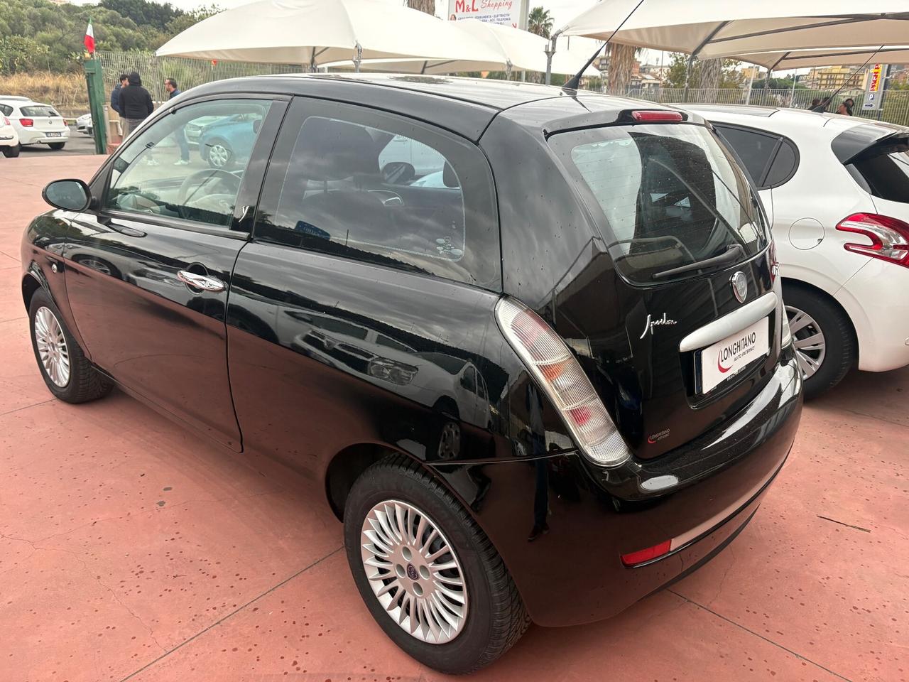 Lancia Ypsilon 1.3 MJT 75 CV Argento