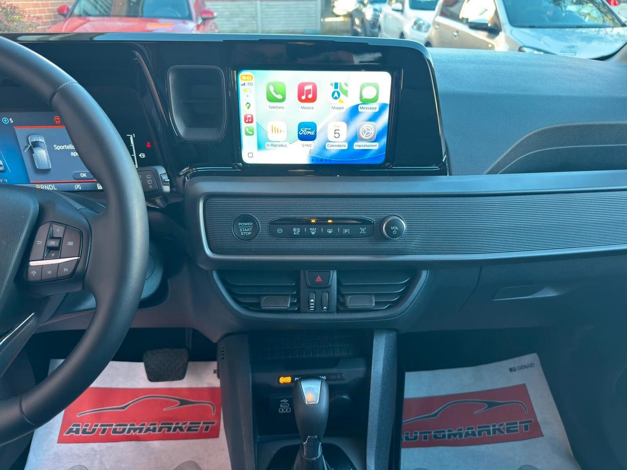 Ford Tourneo Courier 1.0 EcoBoost 125cv Powershift Titanium