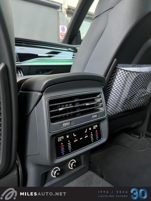 AUDI Q8 50TDI S line Pano Sed ventilati ACC Matrix AppleCP