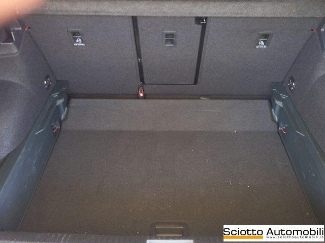 VOLKSWAGEN T-Roc 1.5 eTSI ACT DSG Style