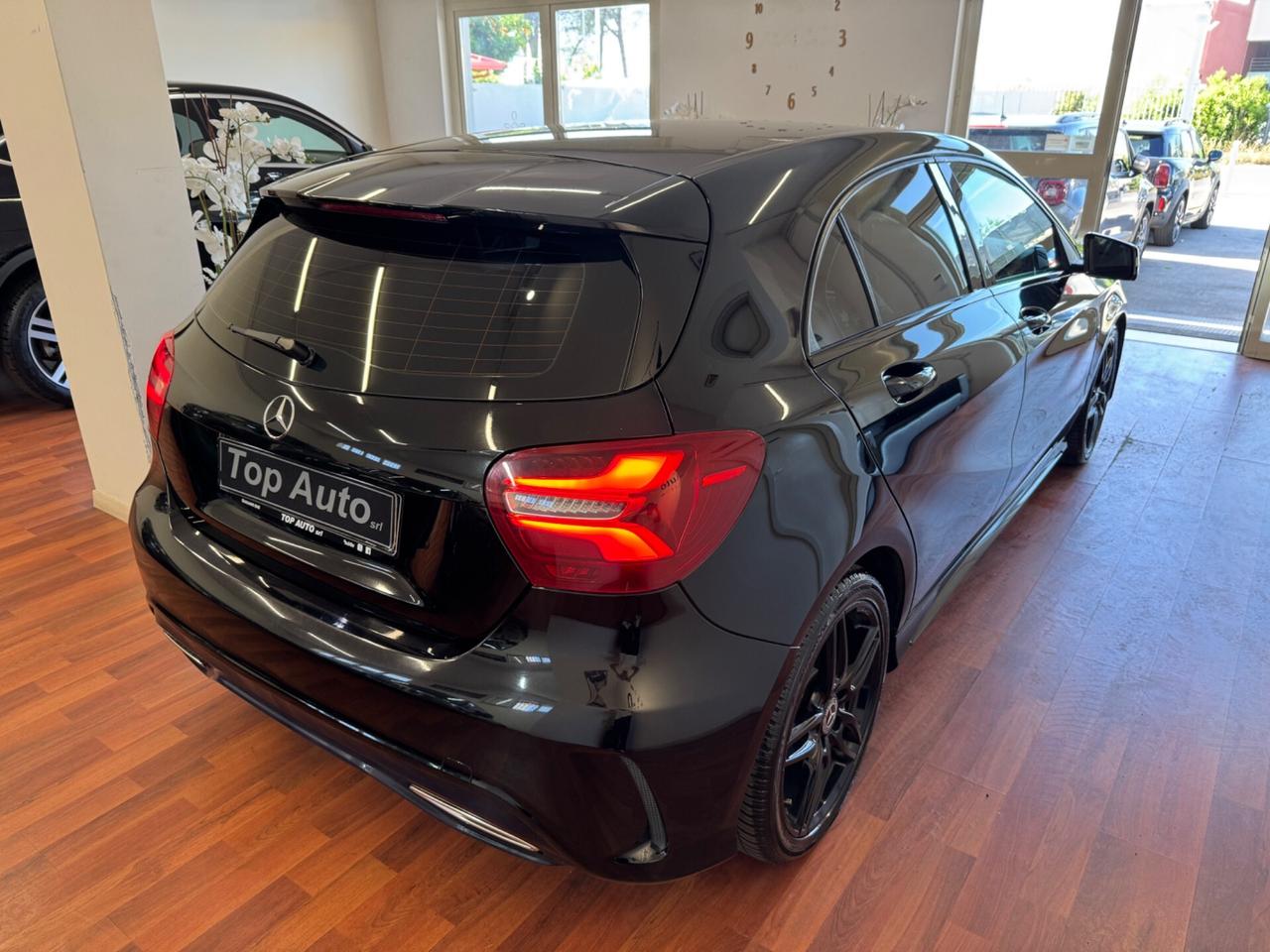 MERCEDES-BENZ A 180 d PREMIUM AMG - 2018