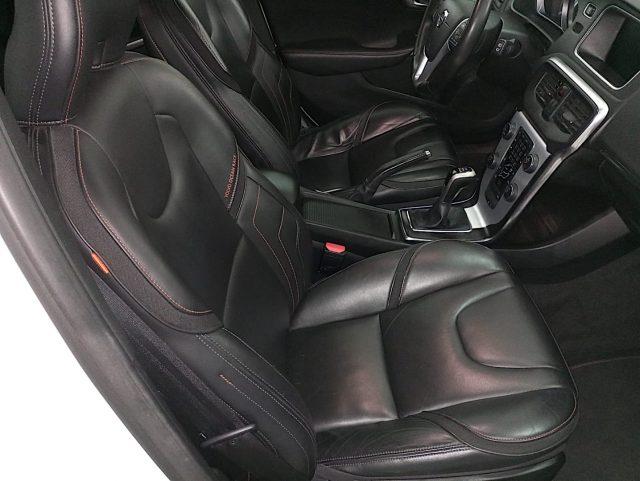 VOLVO V40 2.0 d2 Business my17