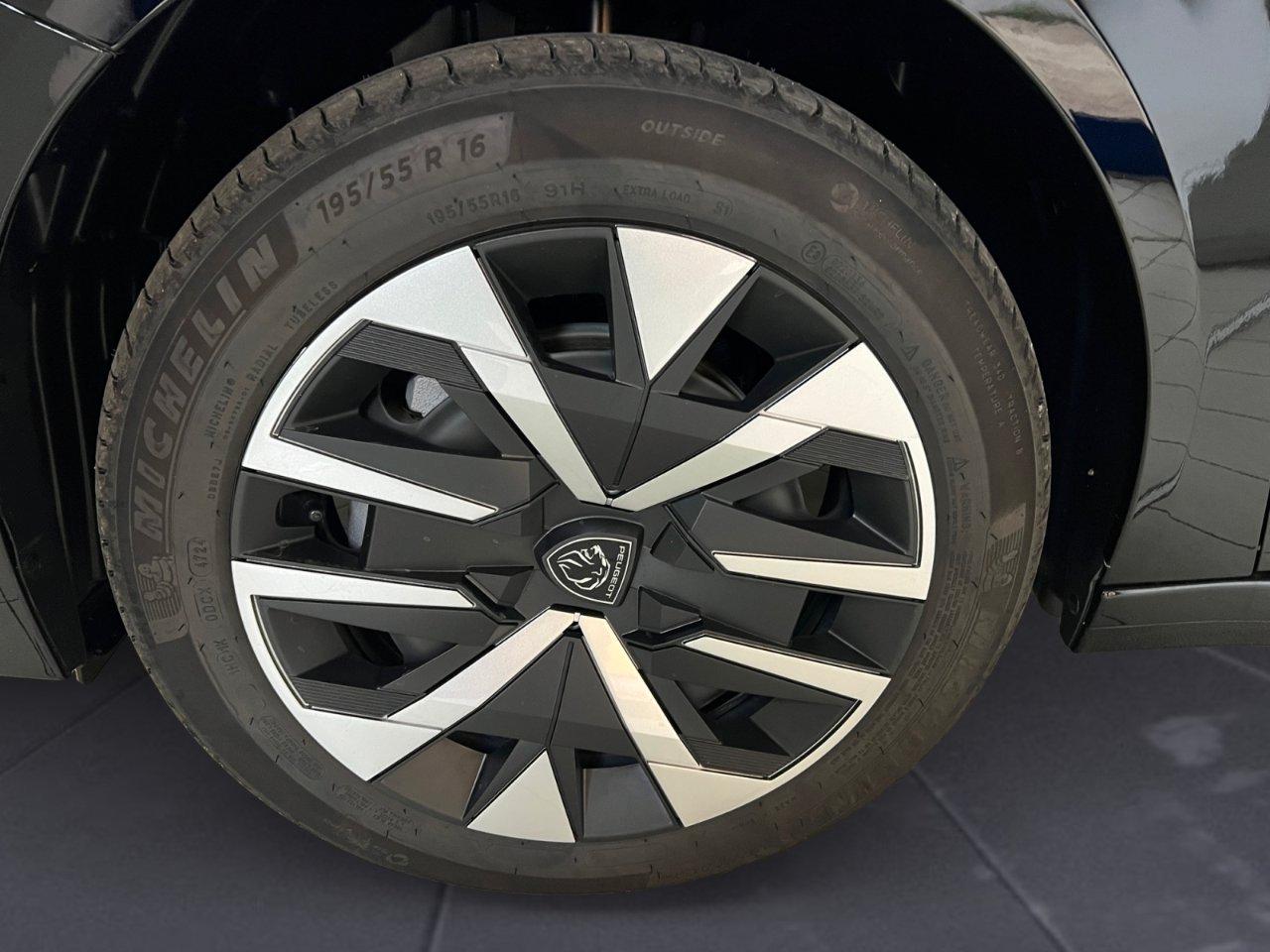 Peugeot 208 PureTech 100 Stop&Start 5 porte Allure KM 10.400