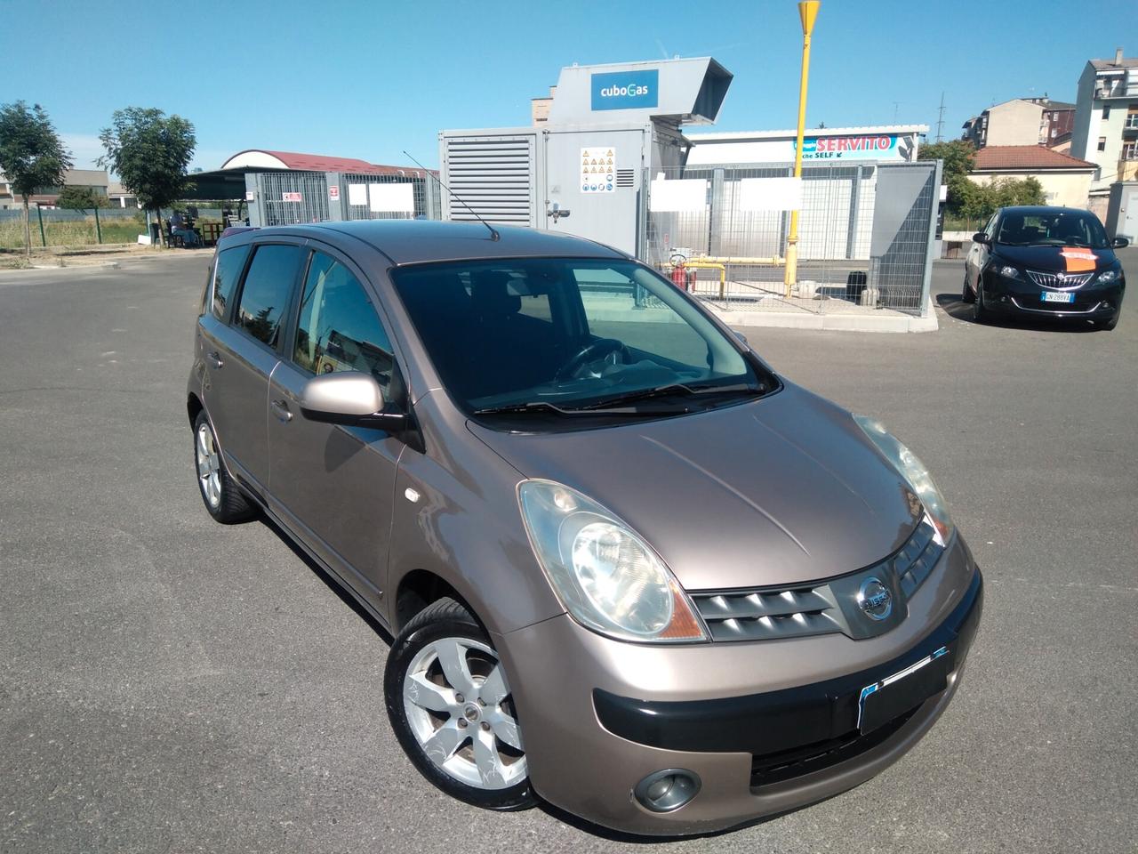 Nissan Note 1.6 16V 110cv cambio automatico x neopatentati