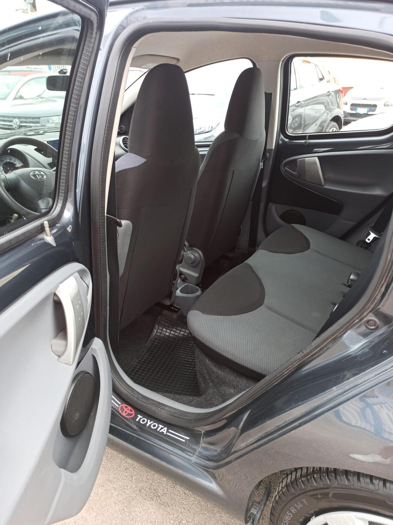 Toyota Aygo 1.0 12V VVT-i 5 porte Automatica