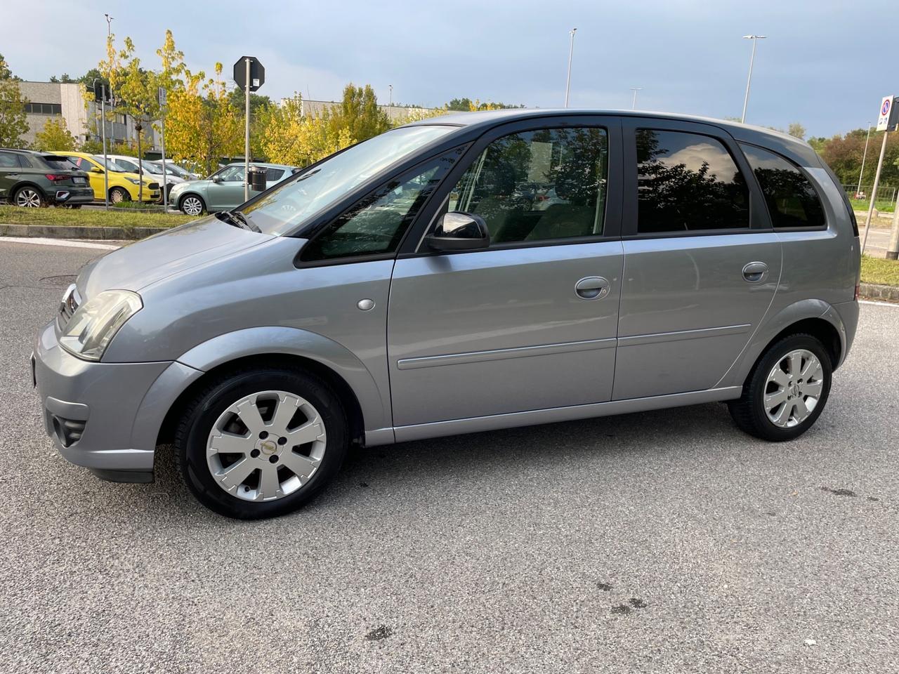 Opel Meriva 1.4 16V Cosmo *neo patentati *