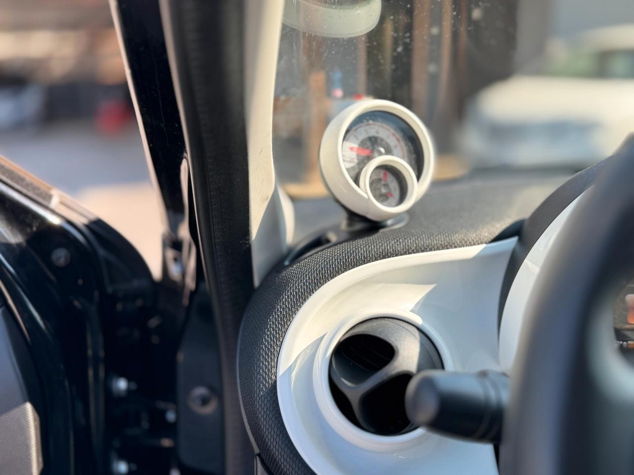 Smart ForFour PASSION LED NAVI KAMERA SENSORI FULL!!