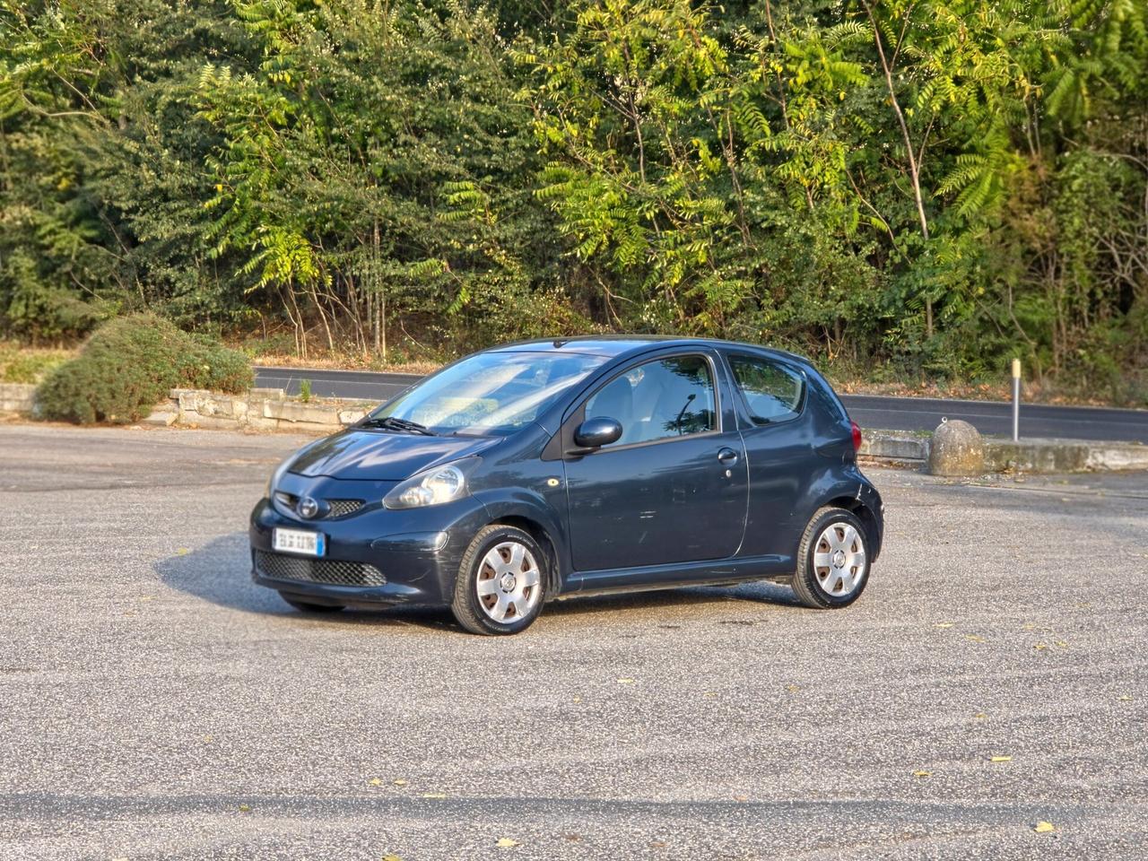 Toyota Aygo 1.0 12V VVT-i CV-68 3 porte Sol E4 Manuale NEO 2005