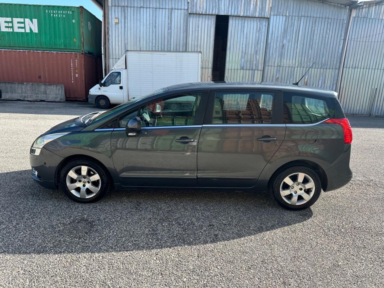 Peugeot 5008 1.6 VTi 120CV Premium METANO