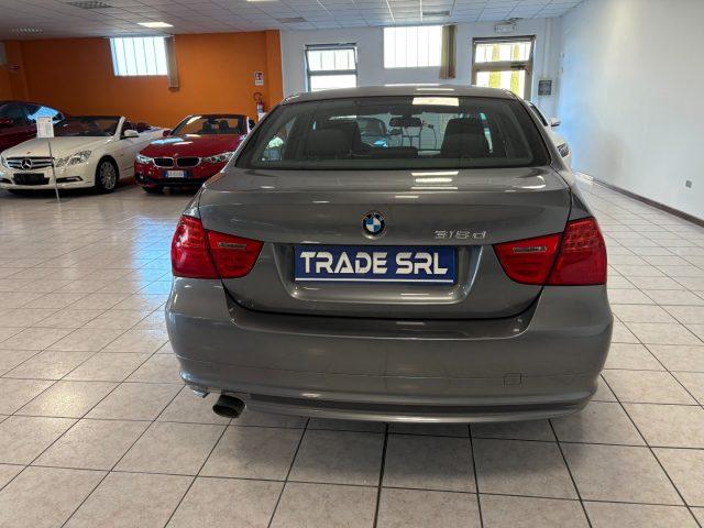 BMW 318 318d Berlina per Neopatentati