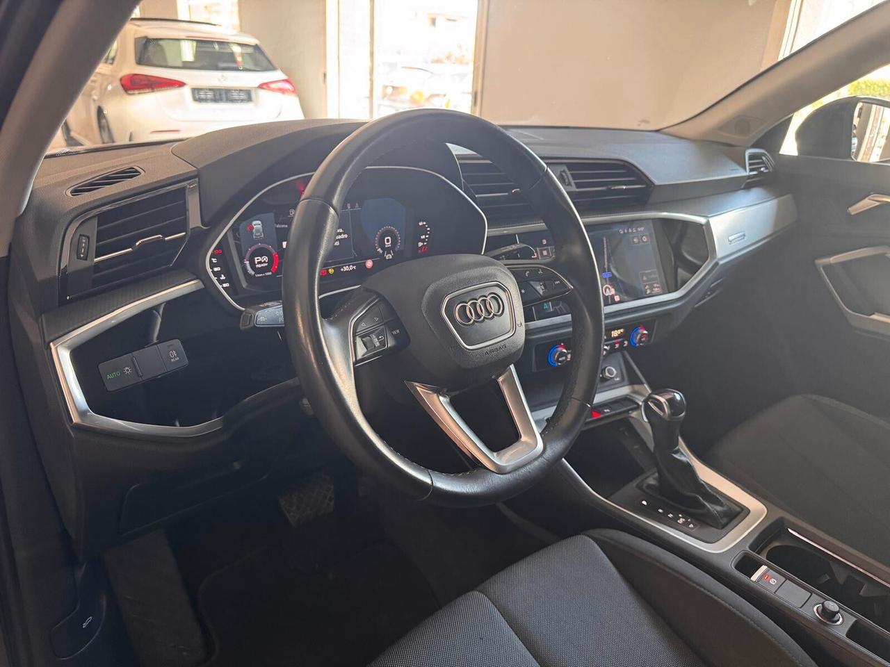 Audi Q3 35 TDI S tronic Business Advanced