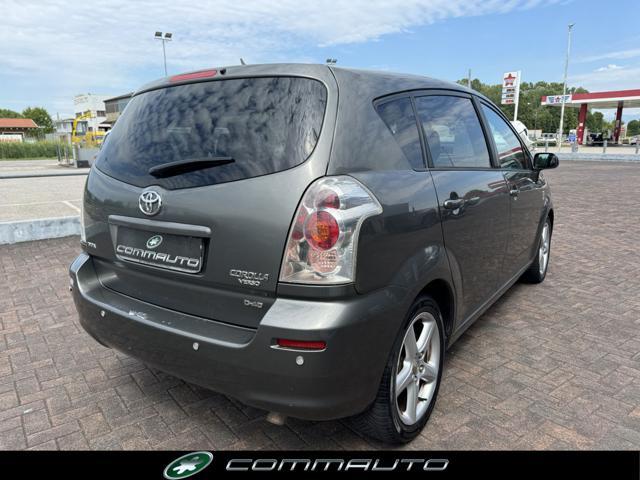 TOYOTA Corolla Verso 2.2 16V D-4D D-Cat