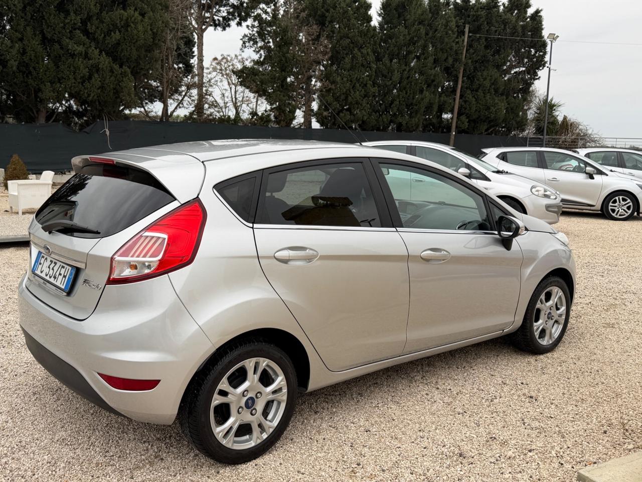 Ford Fiesta 1.5 TDCi 75CV 5 porte Titanium