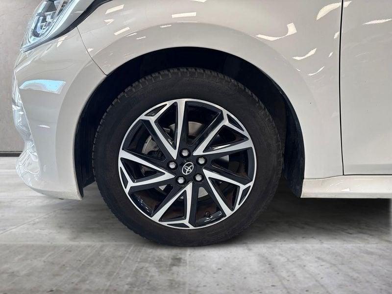 Toyota Yaris Hybrid Trend MY22