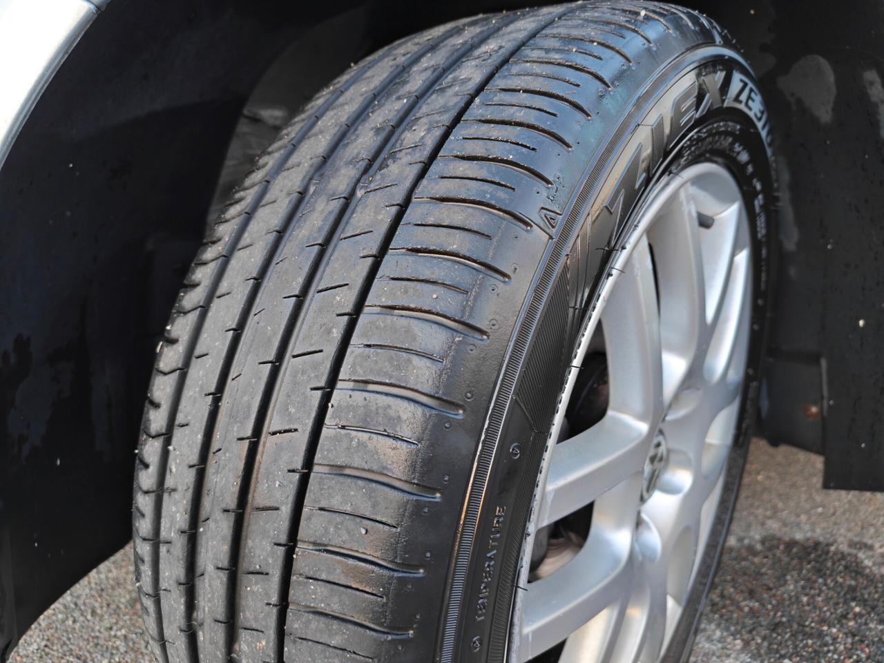 Volkswagen Golf 1.6 BENZINA 105cv Highline