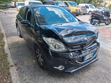 Peugeot 208 PureTech 82 ETG5 S&S 3 porte Allure