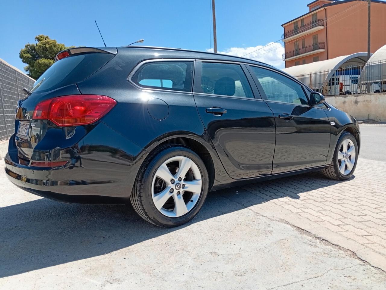 Opel Astra 1.7 CDTI 110CV Sports Tourer Elective