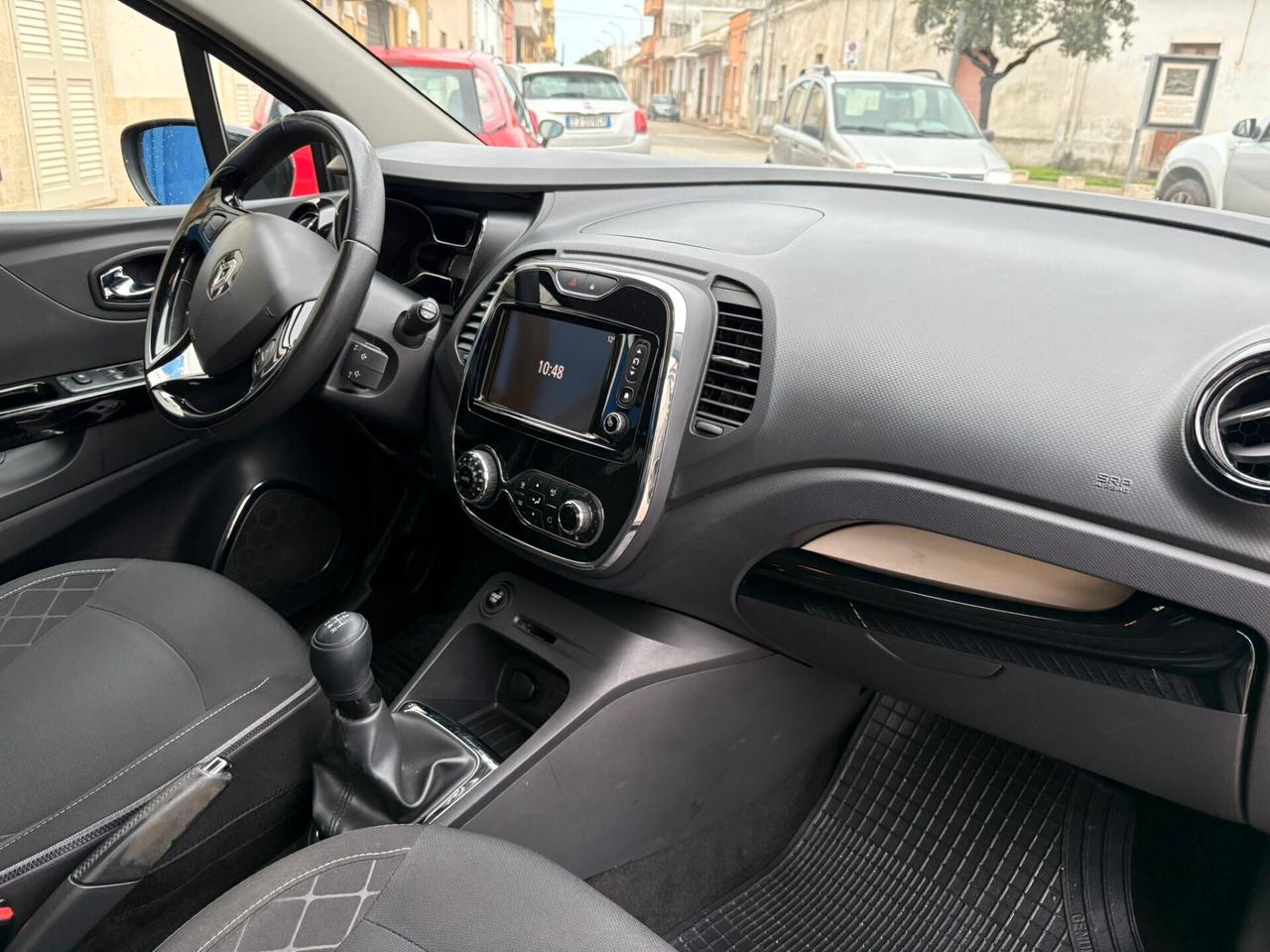 Renault Captur 1.5 R-LINK OPAC TITANIUM BICOLORE 2016 FULL OPT