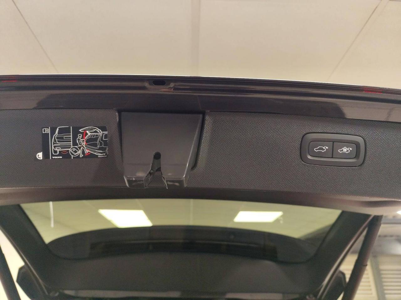 Volvo XC90 b5 Ultimate Dark awd 7 Posti