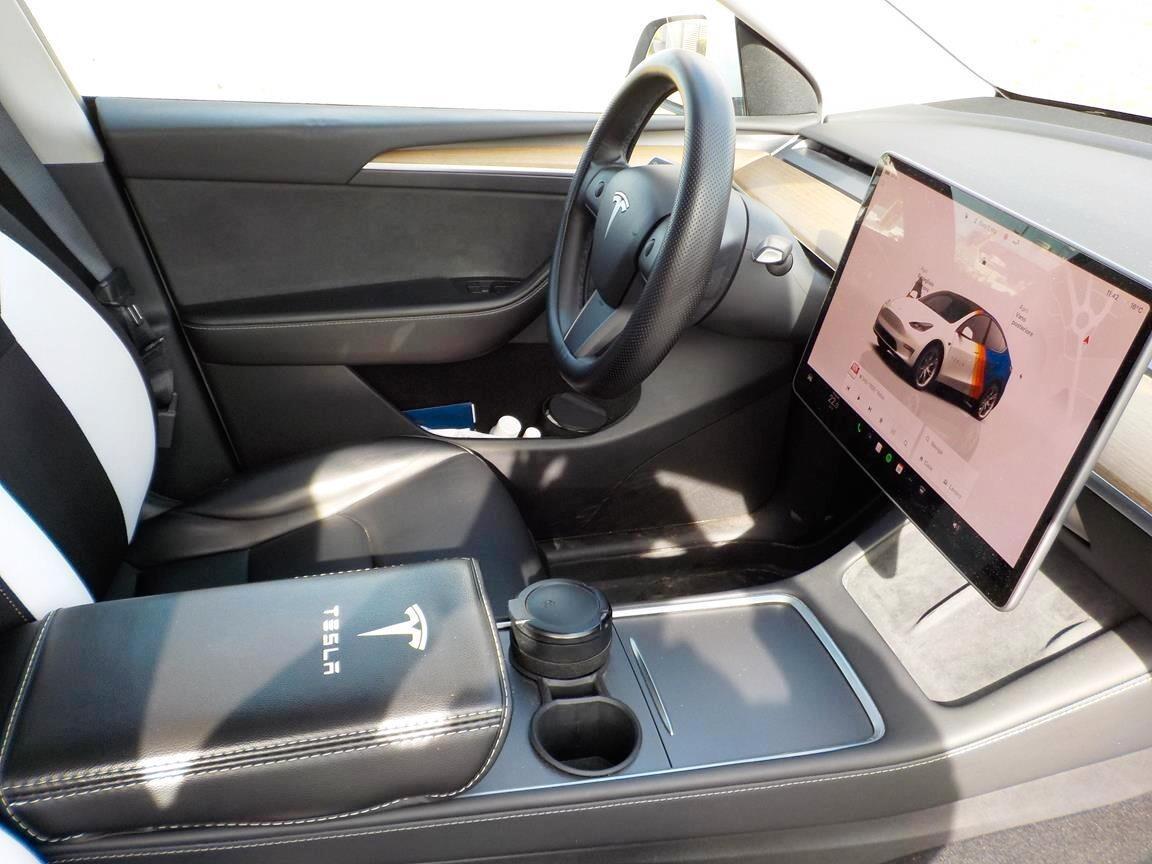 Tesla Model Y Long Range AWD