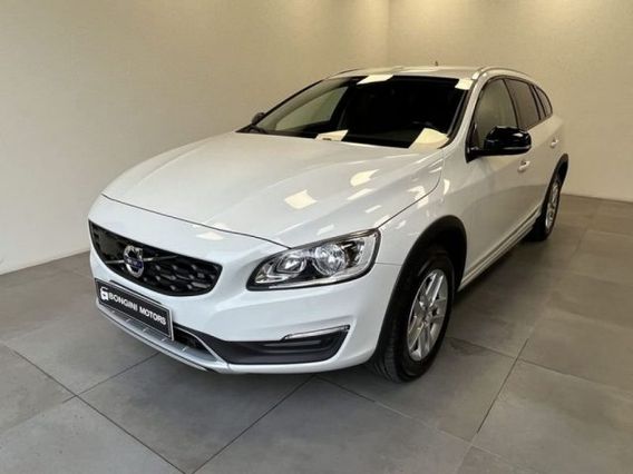 VOLVO V60 Cross Country D3 Summum
