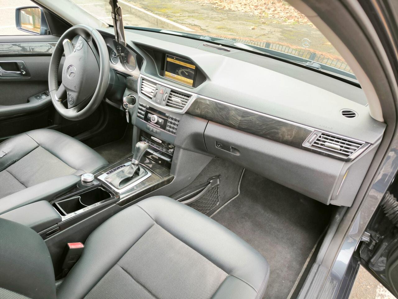 Mercedes-benz E 220 CDI BlueEFFICIENCY Avantgarde AMG