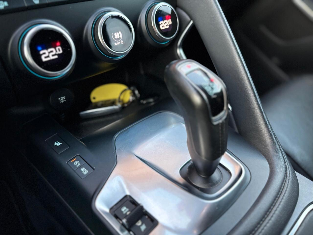 Jaguar E-Pace 2.0d R-Dynamic HSE AWD