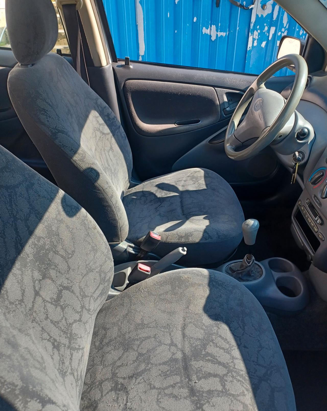 Toyota Yaris 1.0 5 porte Sol UNICO PROPRIETARIO