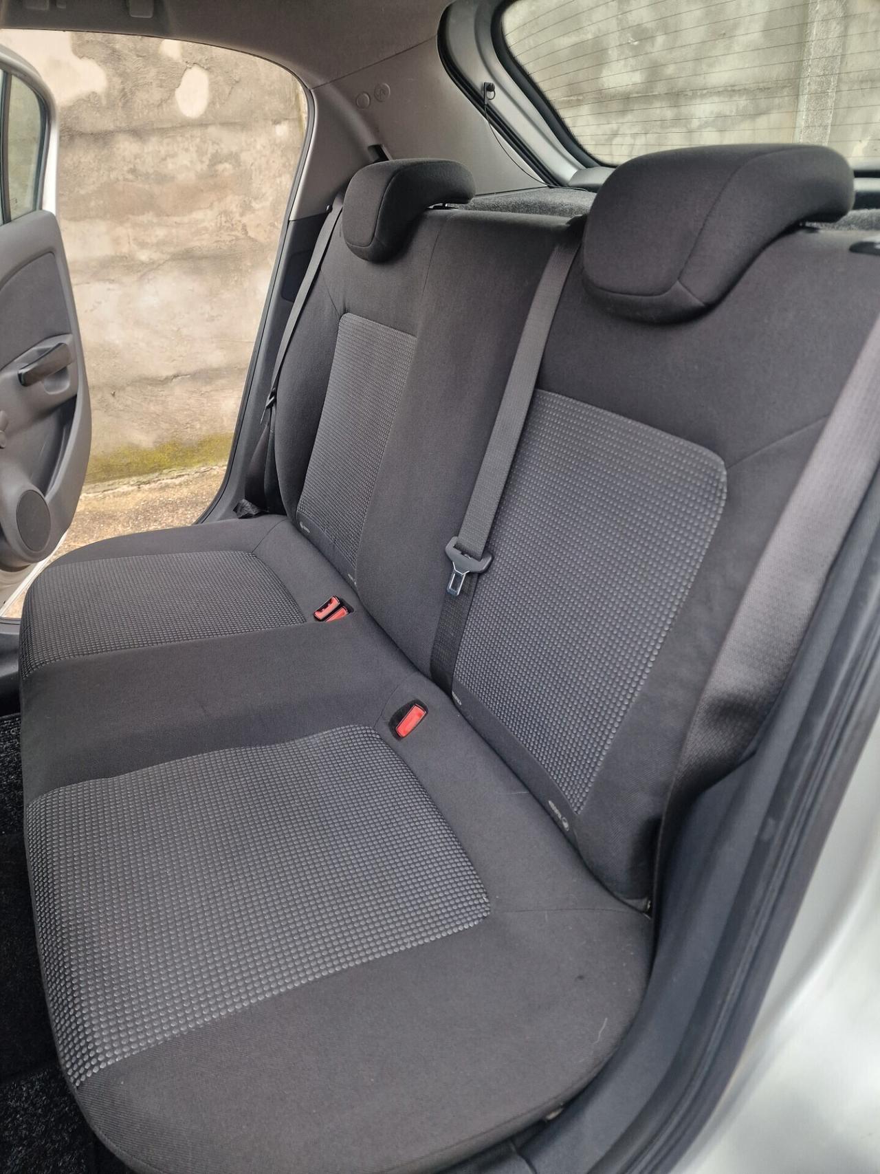 Opel Corsa 1.2 5 porte Club