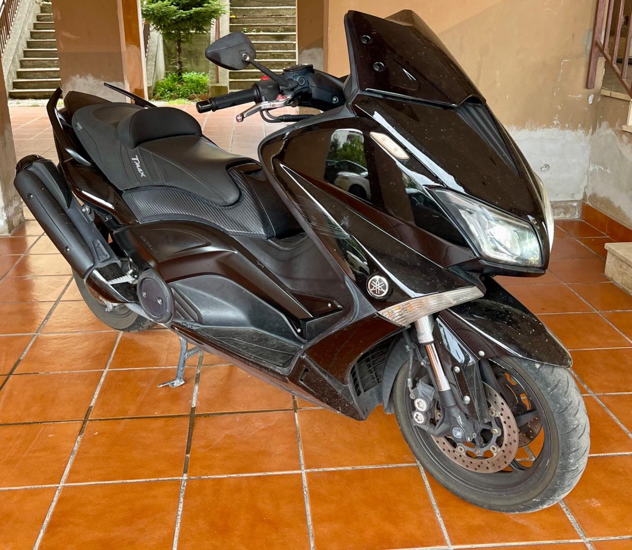 Yamaha T Max 530