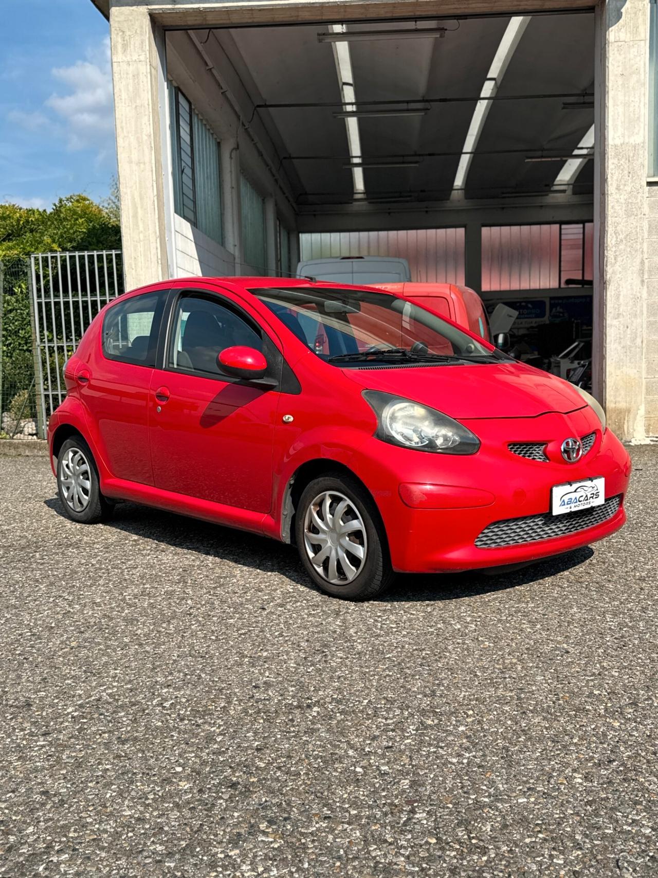 Toyota Aygo 1.0 5 porte 50kW Benz *85.000 km*