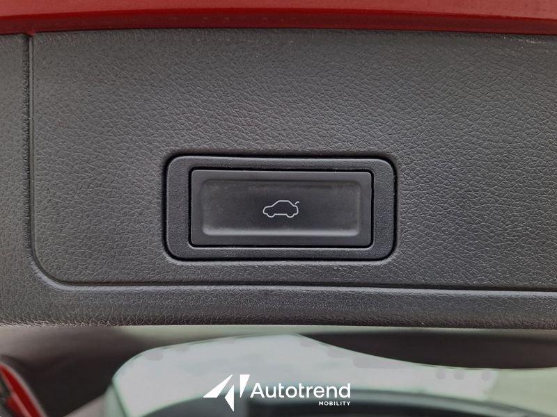 SPORTEQUIPE Sportequipe 8 1.5 Turbo Plug-in Hybrid 317 CV Automatica DHT 7 Posti