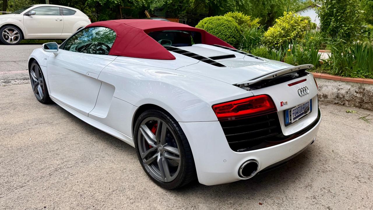 Audi R8 Spyder 5.2 V10 FSI quattro R tronic